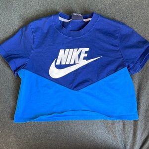 Nike Crop Top